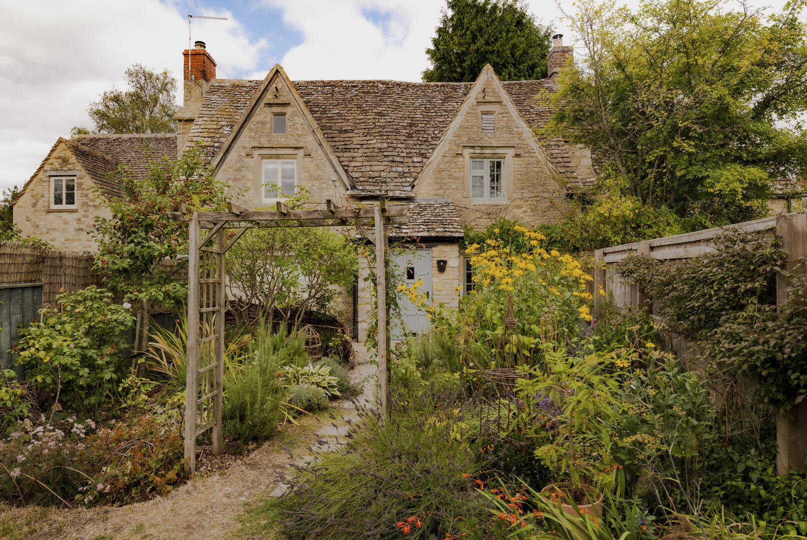Pear Tree Cottage - Image 1